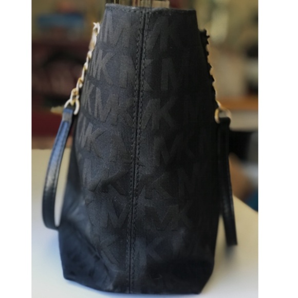 black michael kors purse - Picture 2 of 7